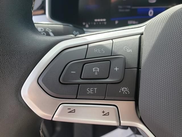 2025 Volkswagen Taos SE