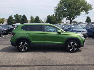 2025 Volkswagen Taos SE