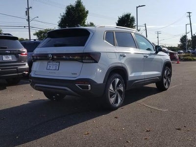 2025 Volkswagen Taos SE