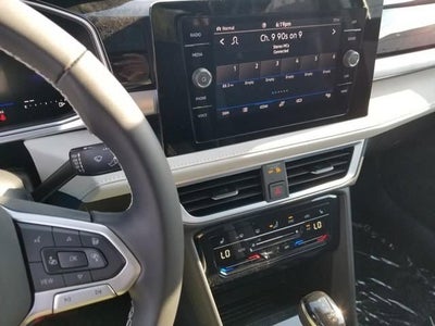 2026 Volkswagen Taos SE