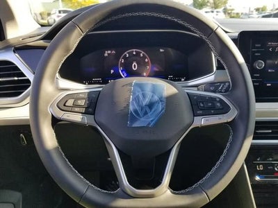 2026 Volkswagen Taos SE