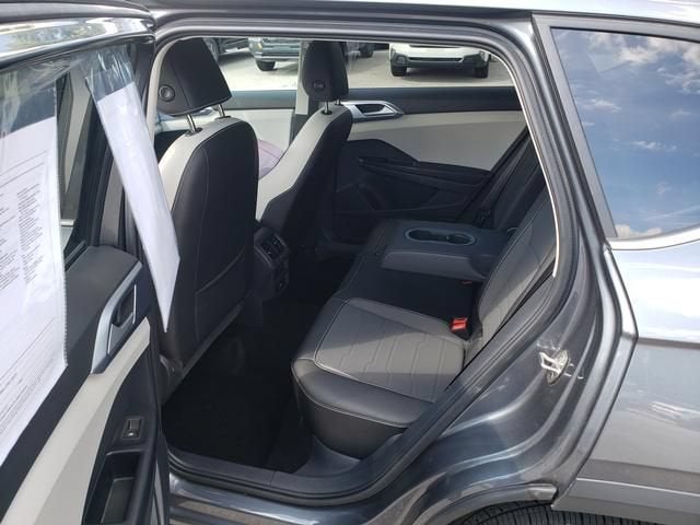 2025 Volkswagen Taos SE