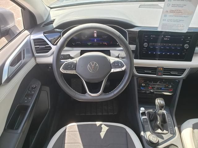 2025 Volkswagen Taos SE