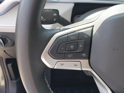 2025 Volkswagen Taos SE