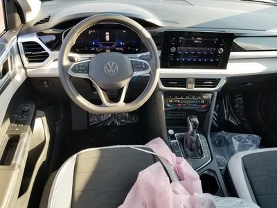 2026 Volkswagen Taos SE