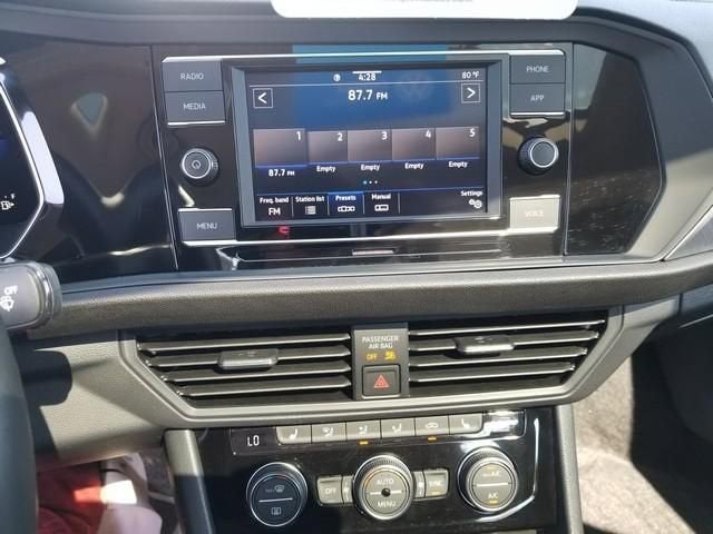 2023 Volkswagen Jetta SE