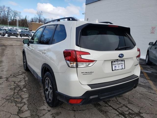 2022 Subaru Forester Premium