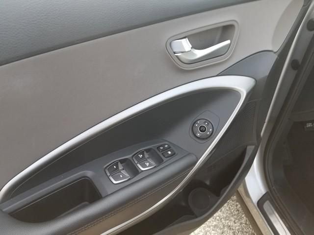 2019 Hyundai Santa Fe XL SE