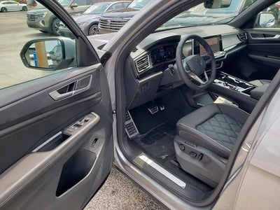 2026 Volkswagen Atlas Cross Sport SEL Premium R-Line