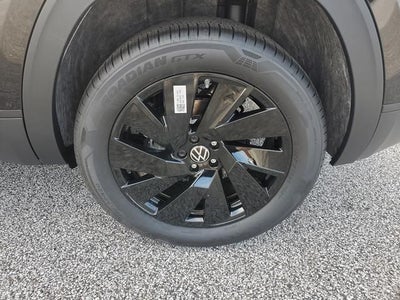 2026 Volkswagen Atlas Cross Sport SE w/Technology