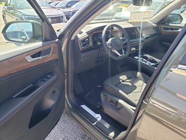 2026 Volkswagen Atlas SE w/Technology