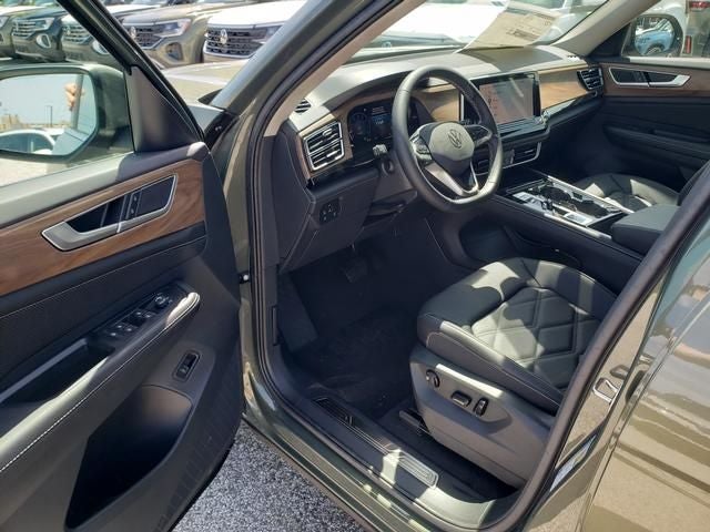 2026 Volkswagen Atlas SE w/Technology