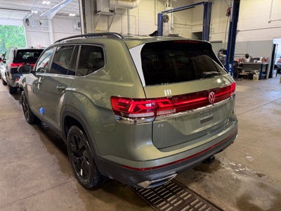 2026 Volkswagen Atlas SE w/Technology
