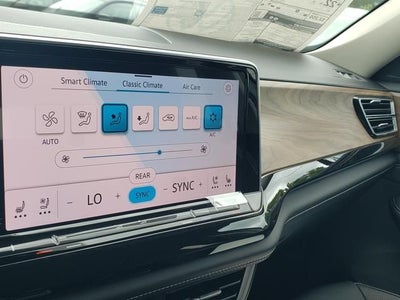 2026 Volkswagen Atlas SE w/Technology