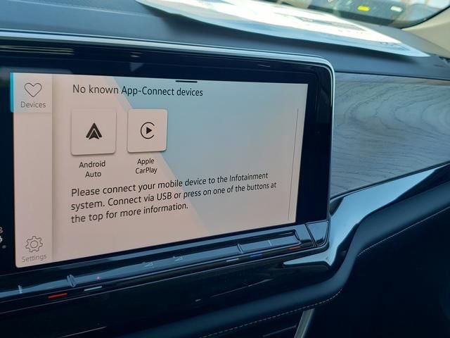 2026 Volkswagen Atlas SE w/Technology