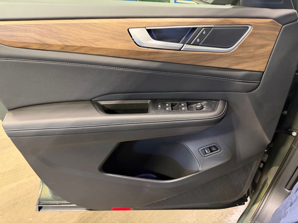 2026 Volkswagen Atlas SE w/Technology
