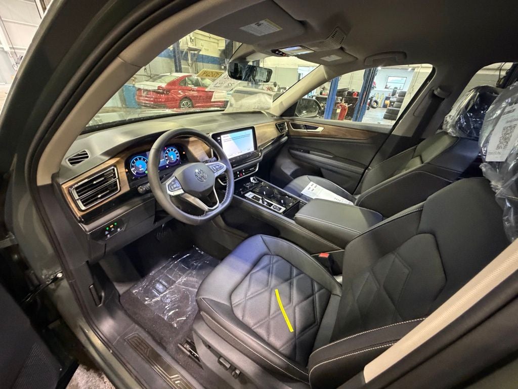 2026 Volkswagen Atlas SE w/Technology