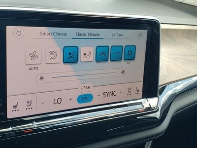2026 Volkswagen Atlas SE w/Technology