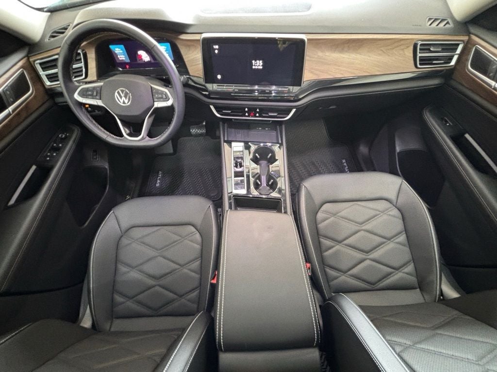 2026 Volkswagen Atlas SE w/Technology