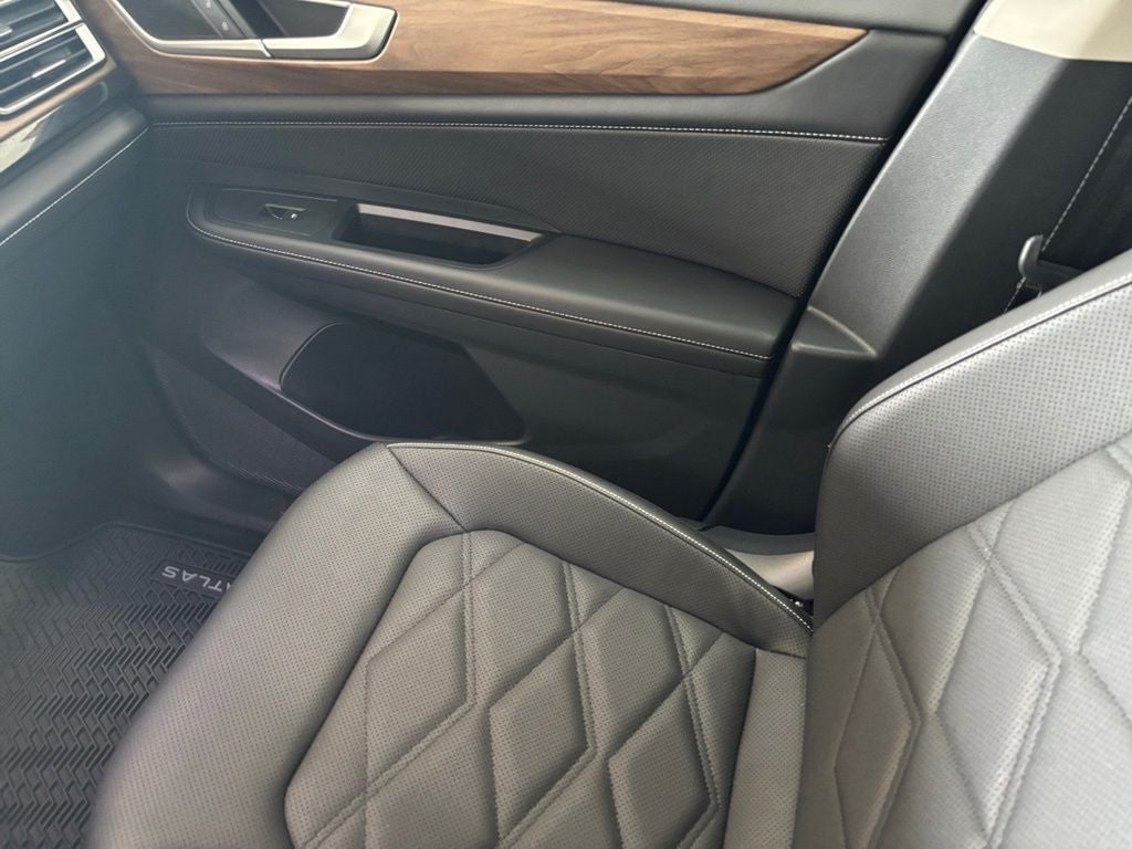 2026 Volkswagen Atlas SE w/Technology