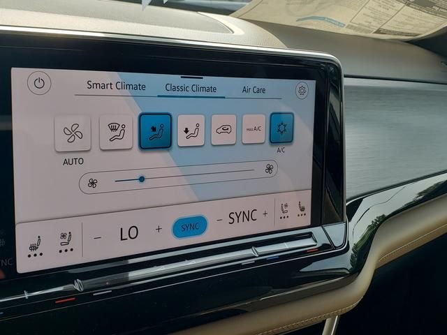 2026 Volkswagen Atlas Cross Sport SE