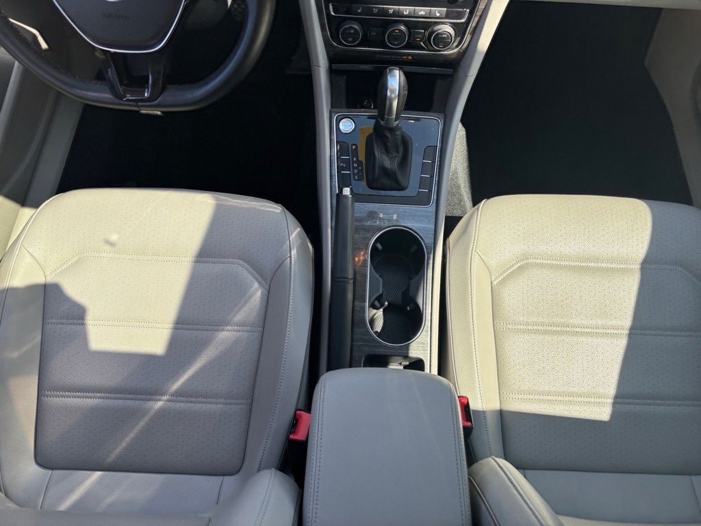 2018 Volkswagen Passat 2.0T SE