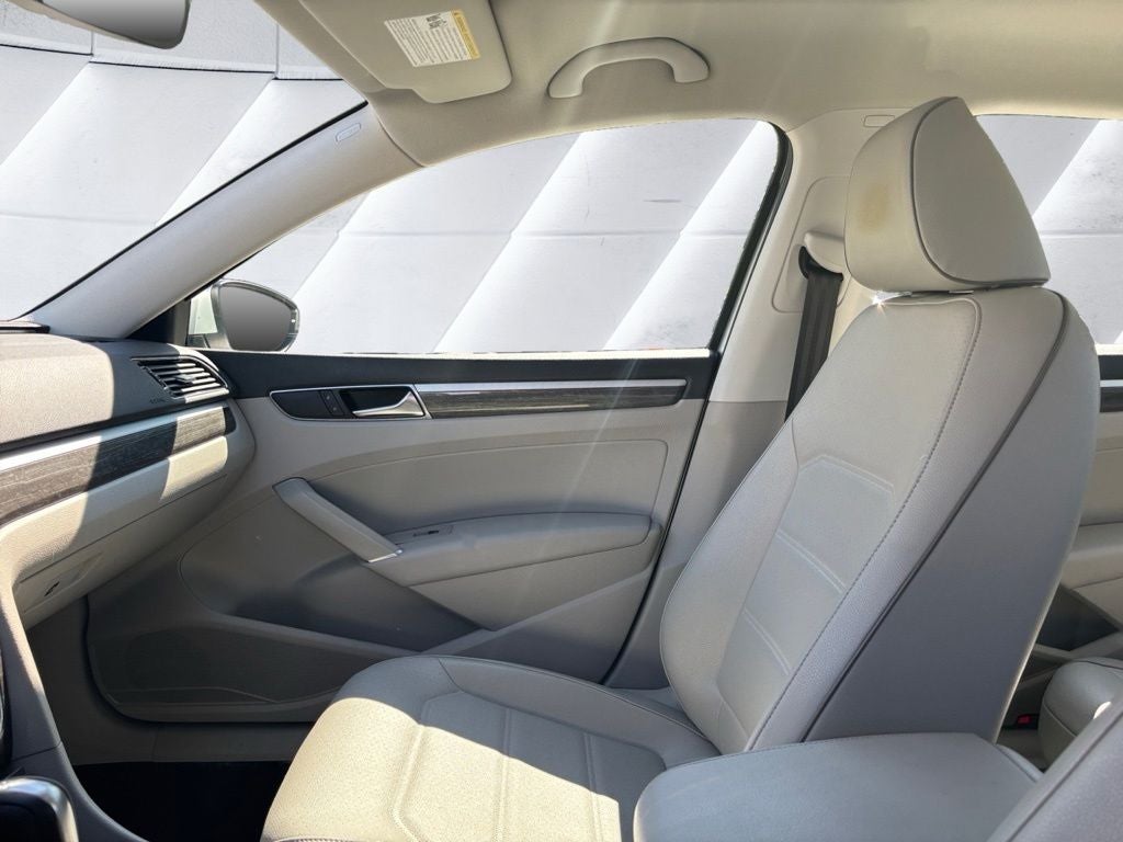 2018 Volkswagen Passat 2.0T SE