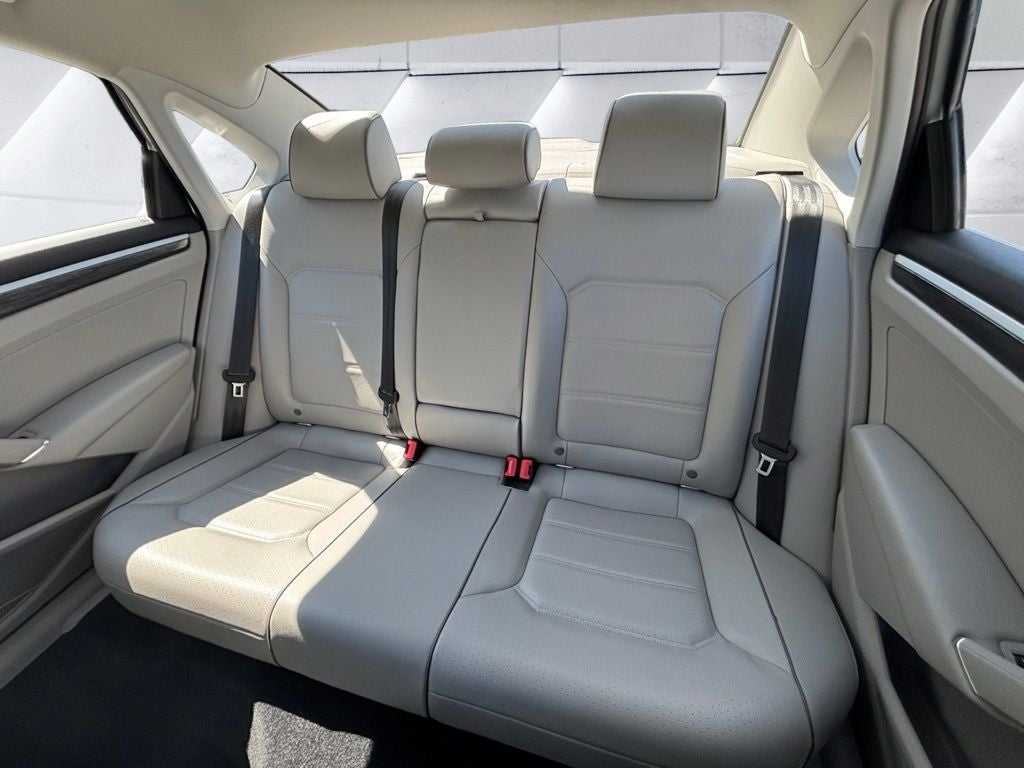 2018 Volkswagen Passat 2.0T SE