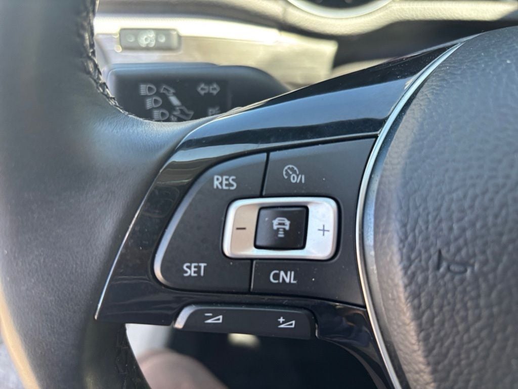 2018 Volkswagen Passat 2.0T SE