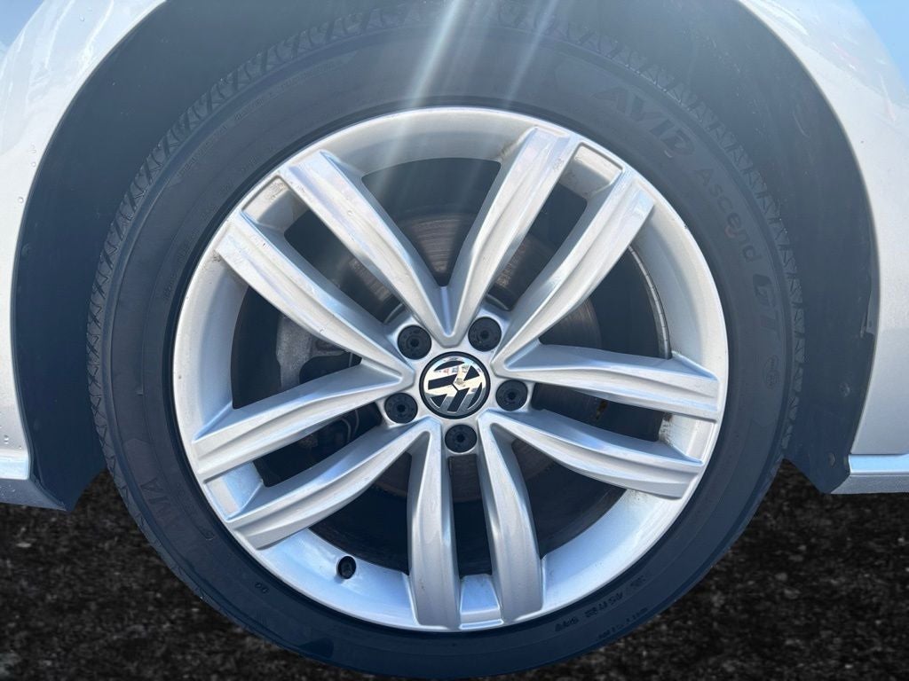 2018 Volkswagen Passat 2.0T SE