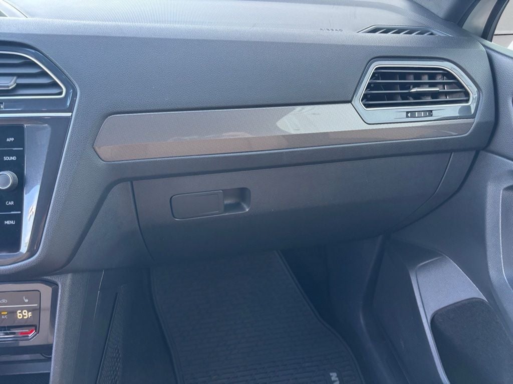 2024 Volkswagen Tiguan 2.0T SE