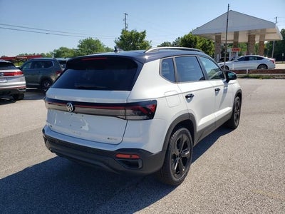 2026 Volkswagen Taos 1.5T SE Black