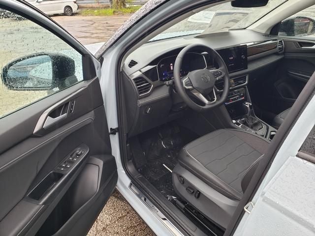2026 Volkswagen Taos 1.5T SE Black