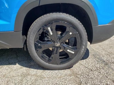 2026 Volkswagen Taos 1.5T SE Black