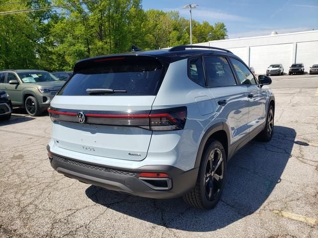 2026 Volkswagen Taos 1.5T SE Black