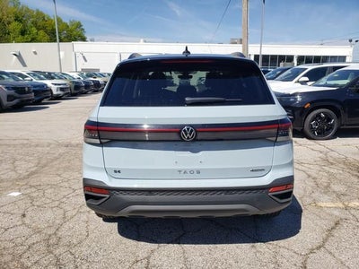 2026 Volkswagen Taos 1.5T SE Black