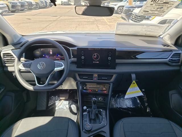 2026 Volkswagen Taos 1.5T SE Black