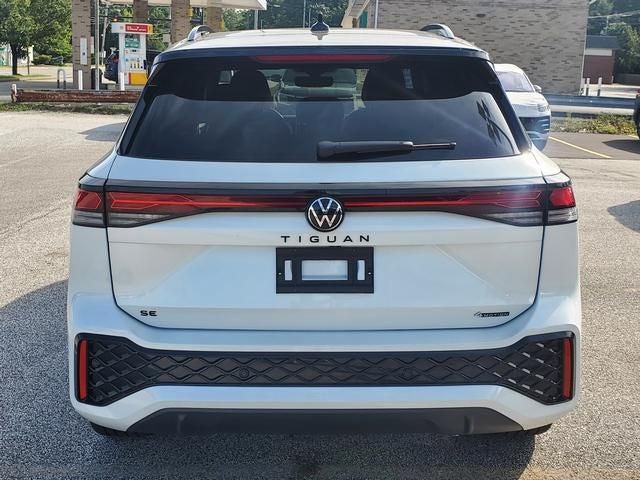 2026 Volkswagen Tiguan 2.0T SE R-Line Black