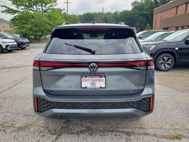 2026 Volkswagen Tiguan 2.0T SE R-Line Black
