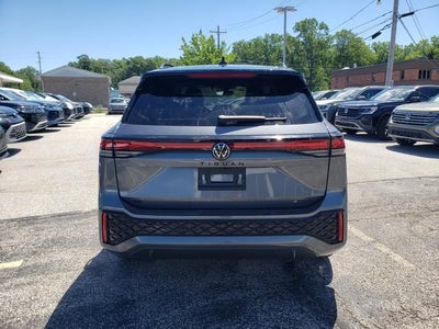 2026 Volkswagen Tiguan 2.0T SE R-Line Black