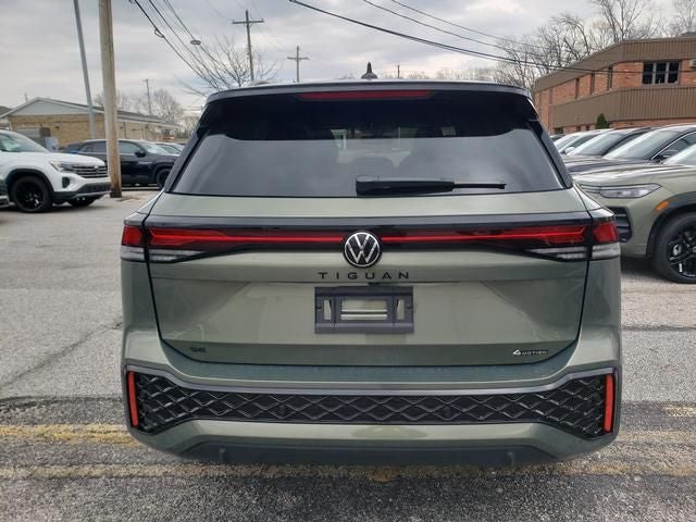 2026 Volkswagen Tiguan 2.0T SE R-Line Black