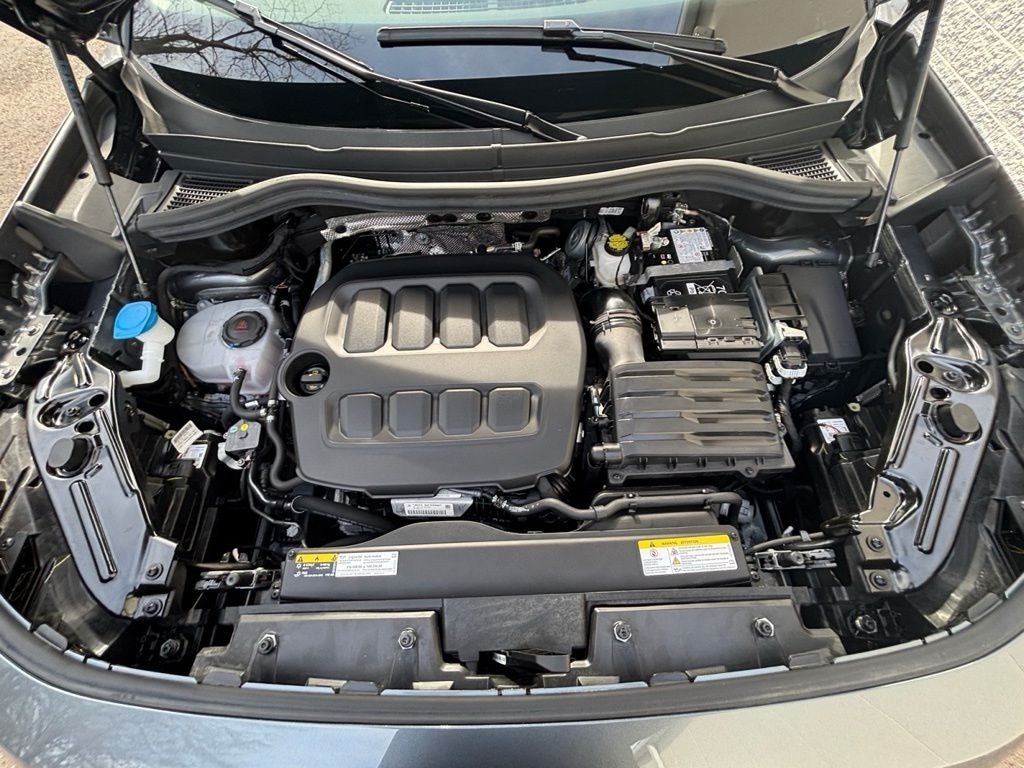 2025 Volkswagen Tiguan 2.0T SE