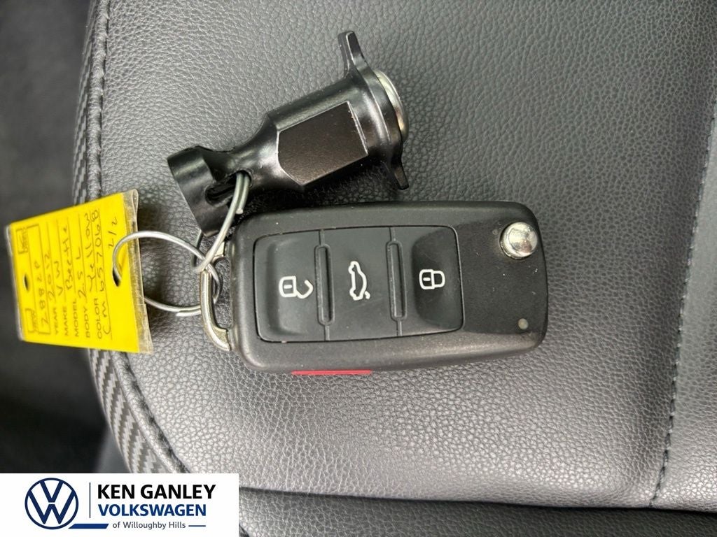 2012 Volkswagen Beetle 2.5L