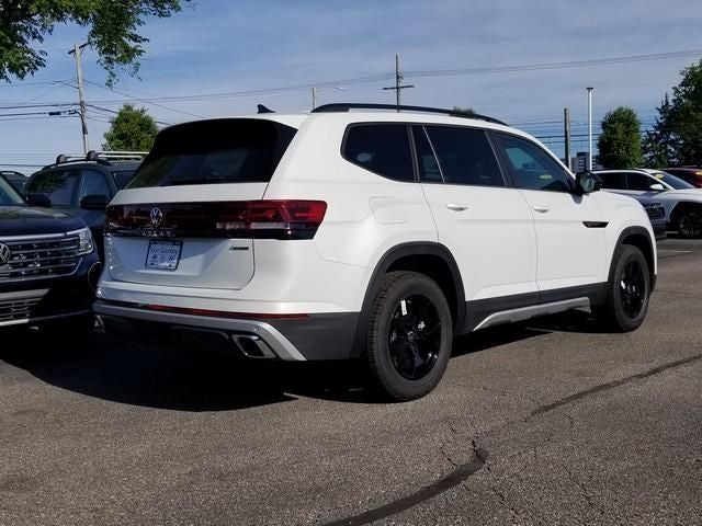 2026 Volkswagen Atlas Peak Edition