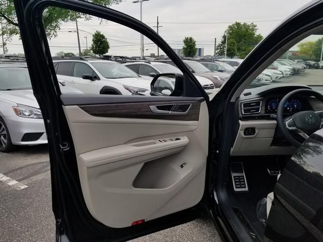 2026 Volkswagen Atlas SEL Premium R-Line