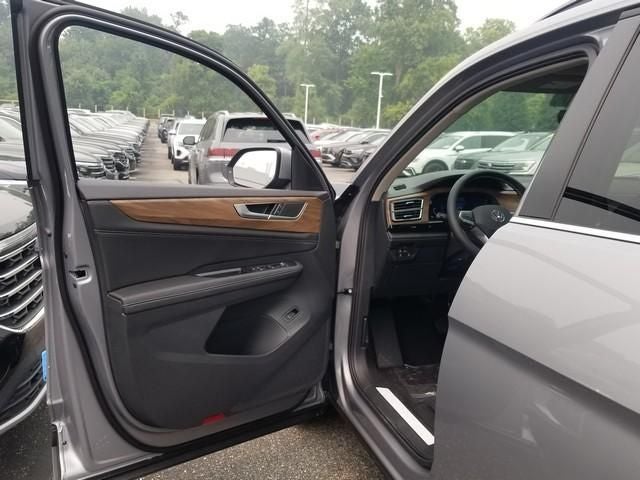 2026 Volkswagen Atlas SE w/Technology