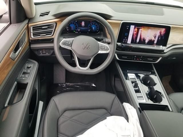 2026 Volkswagen Atlas SE w/Technology