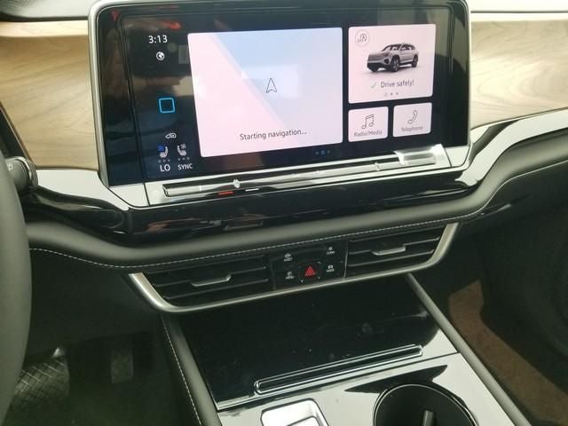 2026 Volkswagen Atlas SE w/Technology
