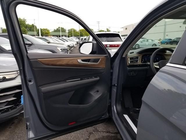 2026 Volkswagen Atlas SE w/Technology