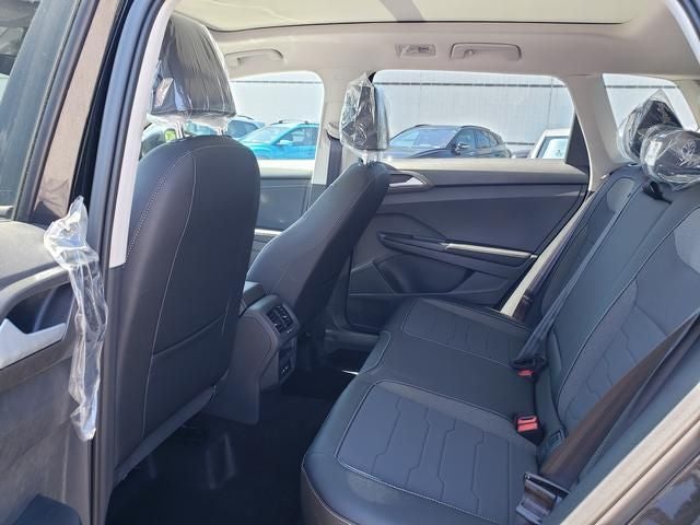 2026 Volkswagen Taos 1.5T SE Black